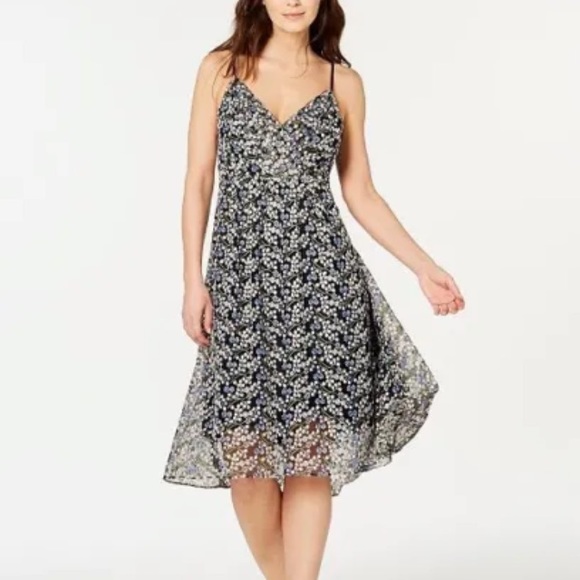 Elie Tahari Dresses & Skirts - $448 NWT Elie Tahari Leandra Dress Size 6